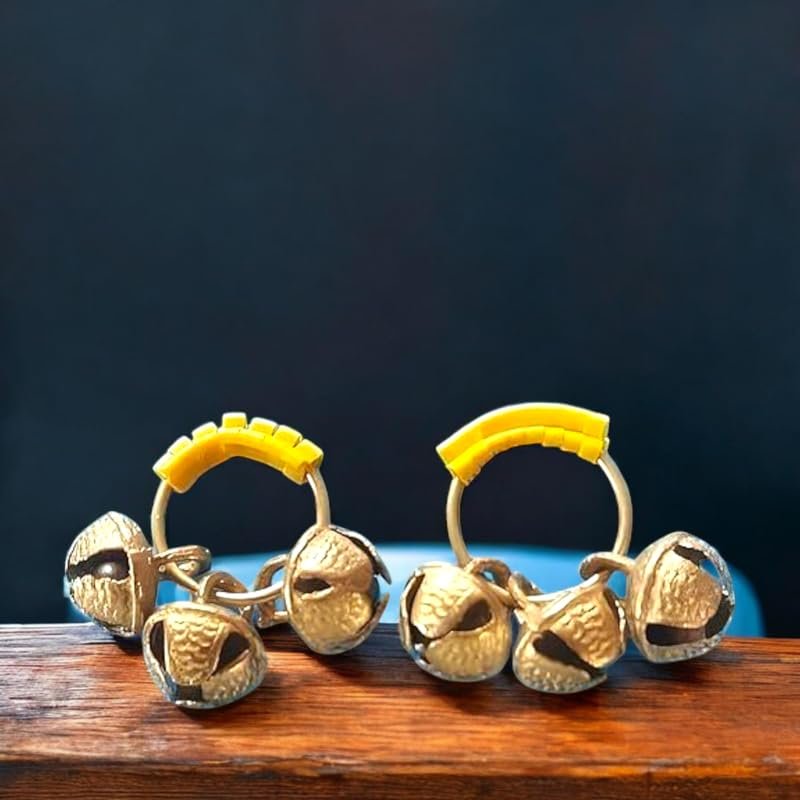 Pure Brass Ghungroos Yellow Rubber Kadi, Clapping Finger Ring for Bhajan, Unsiex Adult Gifting Small Bells Lord Godess Pooja Aarti & All Religious Celebration (Pair of 1) - Image 6